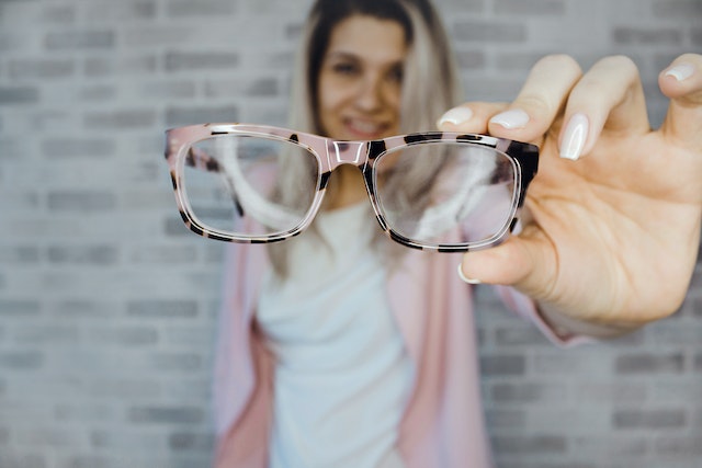 pexels-designecologist-975668